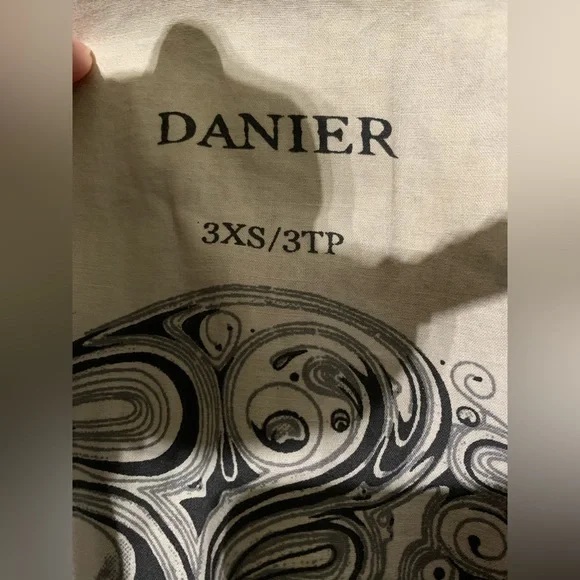 Danier leather jacket - Picture 5 of 6